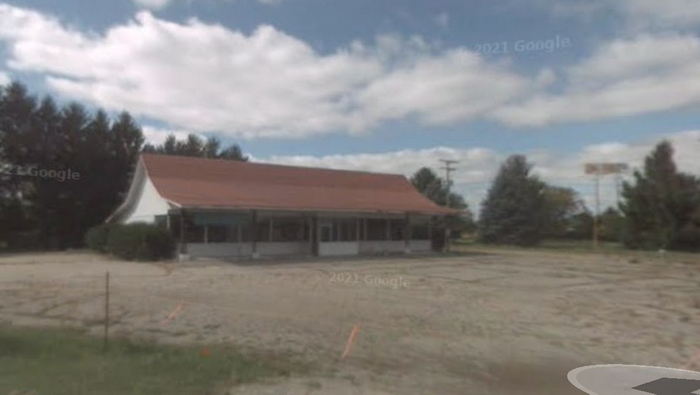 Stuckeys - Chelsea - 50 S Fletcher Rd (newer photo)